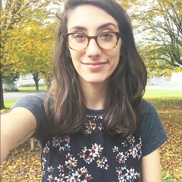 Meet your Posher, Taylor - Picture 1 of 1